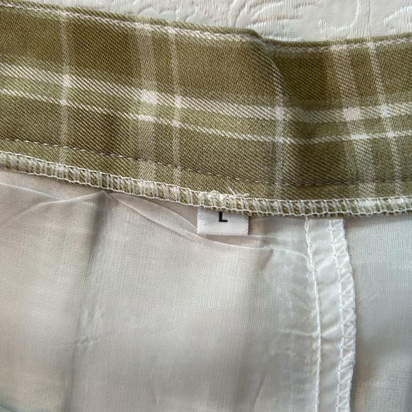 Two pleated skirts with short linings - Picture 10 of 11